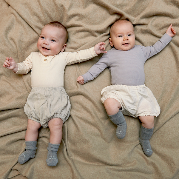 Fun baby exercise age 3-5 months