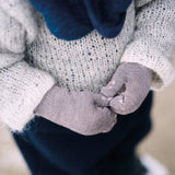 Fäustlinge mit rutschfestem Griff für Babys und Kleinkinder - Merinowolle - Sand