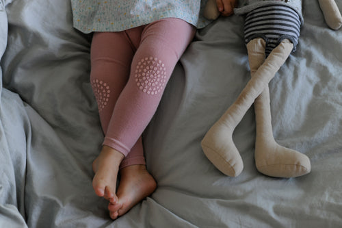 Rutschfeste Krabbelleggings mit Grip für Babys und Kleinkinder - Dusty Rose