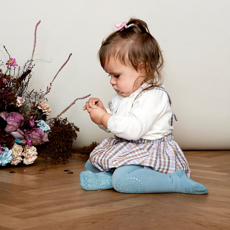 Rutschfeste Krabbelstrumpfhose mit Noppen für Babys und Kleinkinder - Organic Cotton Organic Cotton - Dusty Blue