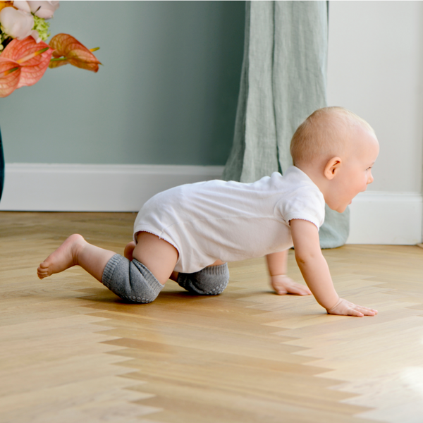 Baby-Anti-Rutsch-Knieschoner mit Griff zum Krabbeln - Misty Plum